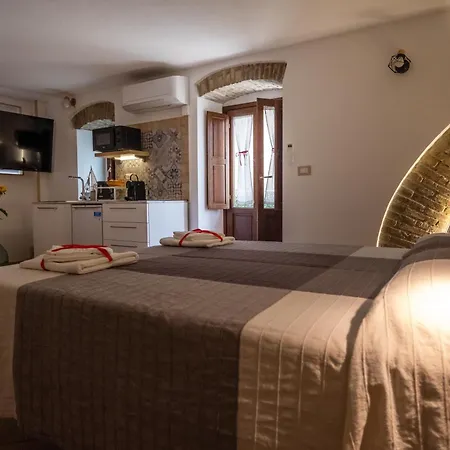 B&B La Suite Milazzo Exterior foto