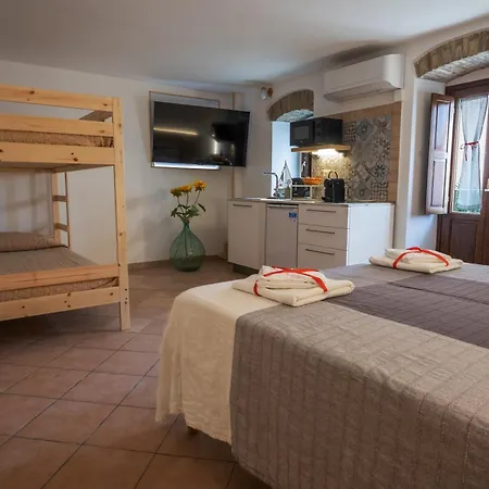 B&B La Suite Milazzo Exterior foto