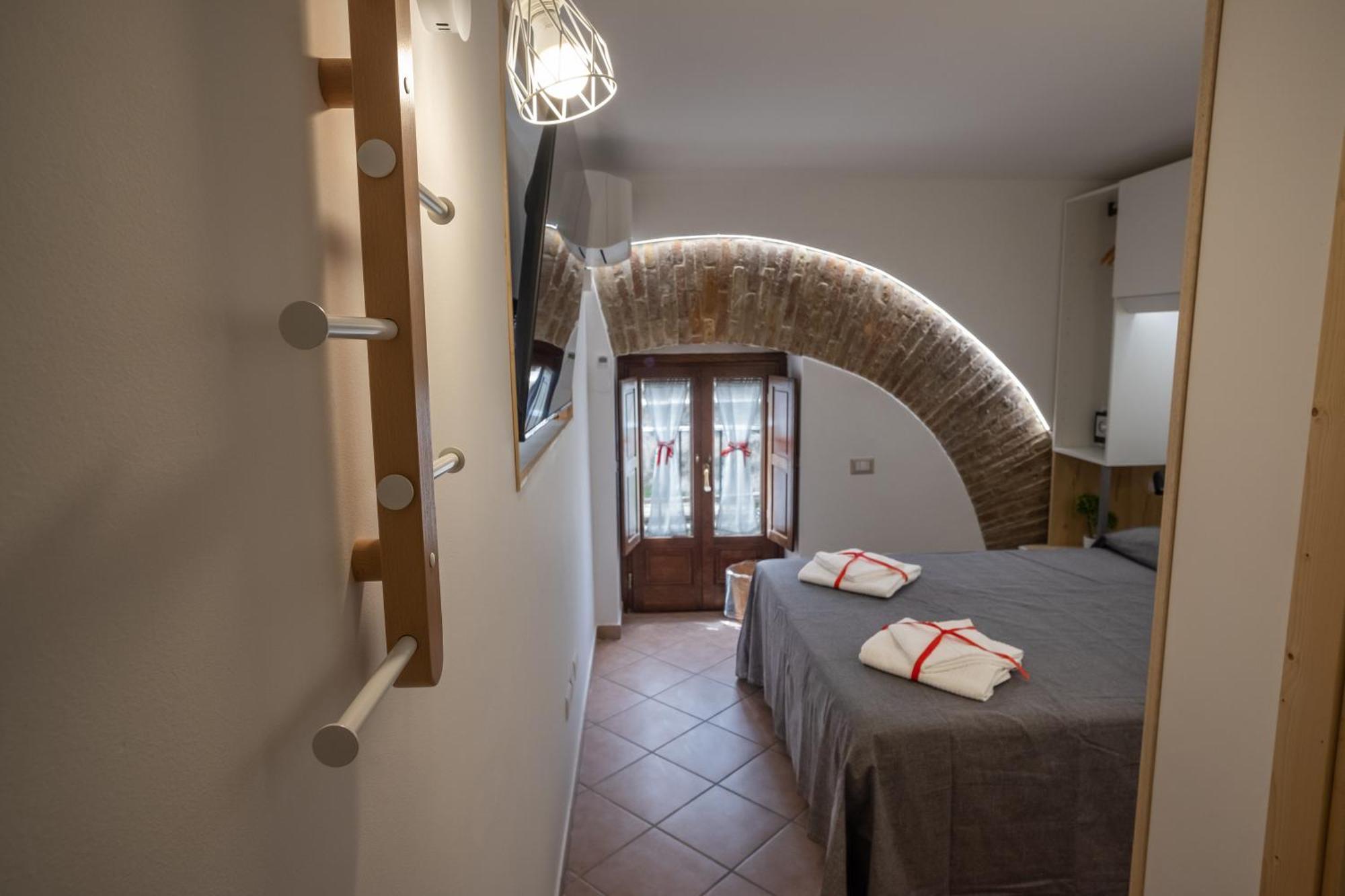 La Bed & Breakfast 2*